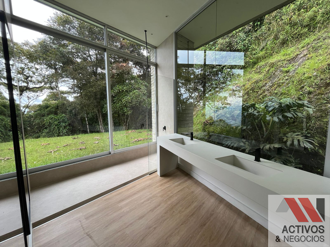Casa de 4 alcobas en venta en Pantanillo, Envigado · foto 17 de 24