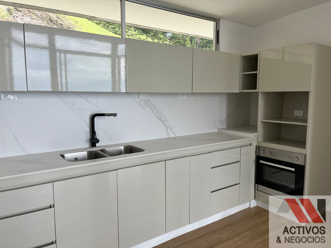 Casa de 4 alcobas en venta en Pantanillo, Envigado · foto 19 de 24