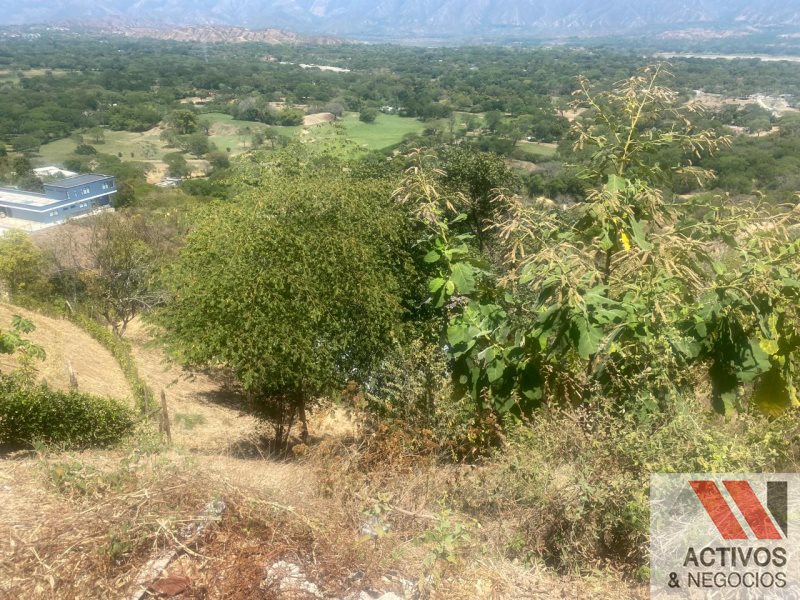 -1BR Land in El espinal (3300 m²) for Sale - 2