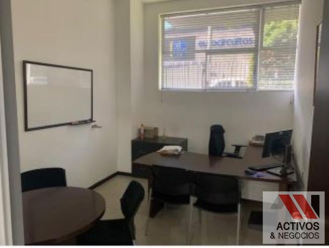Oficina en arriendo en Villa Carlota, Medellín, 335 m² · foto 5 de 7