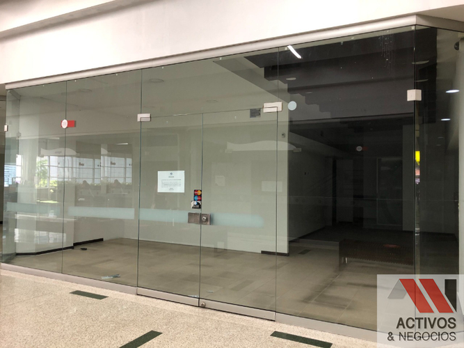 Local en arriendo en Colombia, Medellín, 103 m² · foto 2 de 4