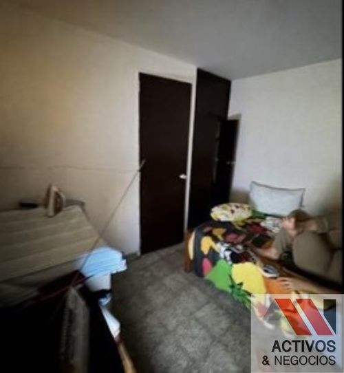 Casa de 4 alcobas en venta en Los Colores, Medellín, 238 m² · foto 7 de 24