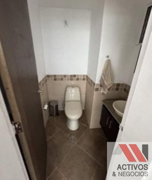 Casa de 4 alcobas en venta en Los Colores, Medellín, 238 m² · foto 24 de 24