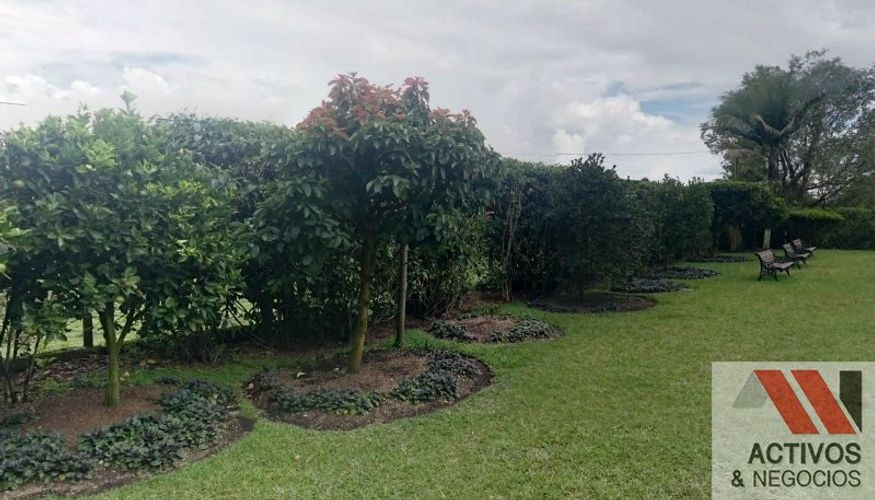 Casa de 7 alcobas en venta en Chipre, Rionegro · foto 3 de 21