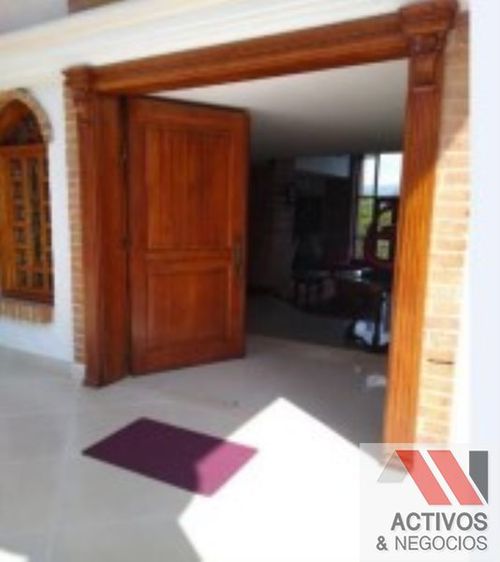 Casa de 7 alcobas en venta en Chipre, Rionegro · foto 7 de 21