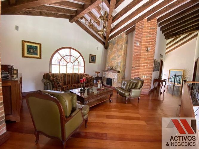 Casa de 7 alcobas en venta en Chipre, Rionegro · foto 8 de 21