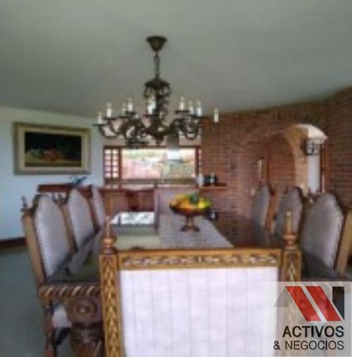 Casa de 7 alcobas en venta en Chipre, Rionegro · foto 12 de 21