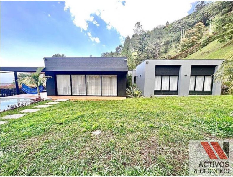 4BR House in El Poblado (600 m²) for Sale - 4