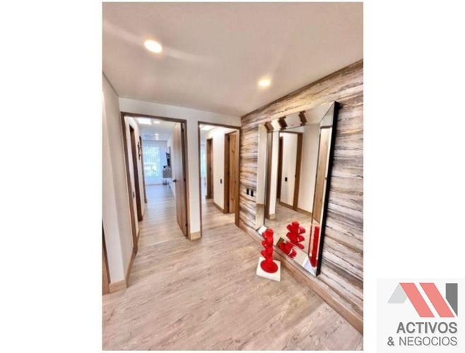 Casa de 4 alcobas en venta en El Poblado, Envigado, 600 m² · foto 10 de 24