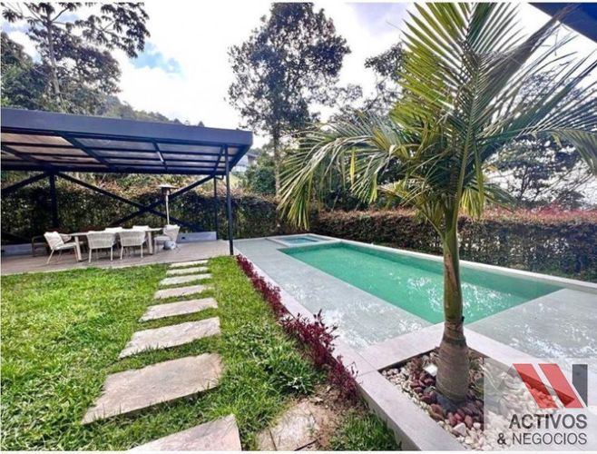 Casa de 4 alcobas en venta en El Poblado, Envigado, 600 m² · foto 14 de 24