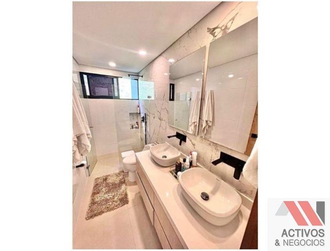 Casa de 4 alcobas en venta en El Poblado, Envigado, 600 m² · foto 20 de 24