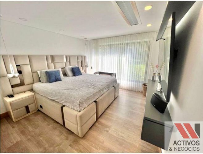 Casa de 4 alcobas en venta en El Poblado, Envigado, 600 m² · foto 23 de 24
