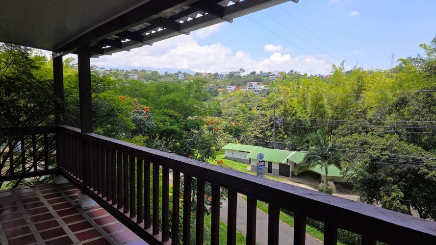 Casa de 4 alcobas en venta en Potrerito, Jamundí, 264 m² · foto 2 de 17