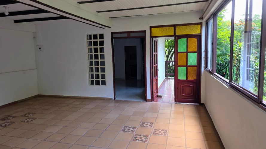 Casa de 4 alcobas en venta en Potrerito, Jamundí, 264 m² · foto 9 de 17