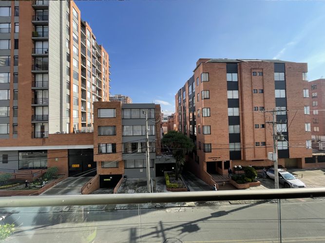 Apartamento de 3 alcobas en arriendo en Cedritos, Bogotá, 92 m² · foto 23 de 24