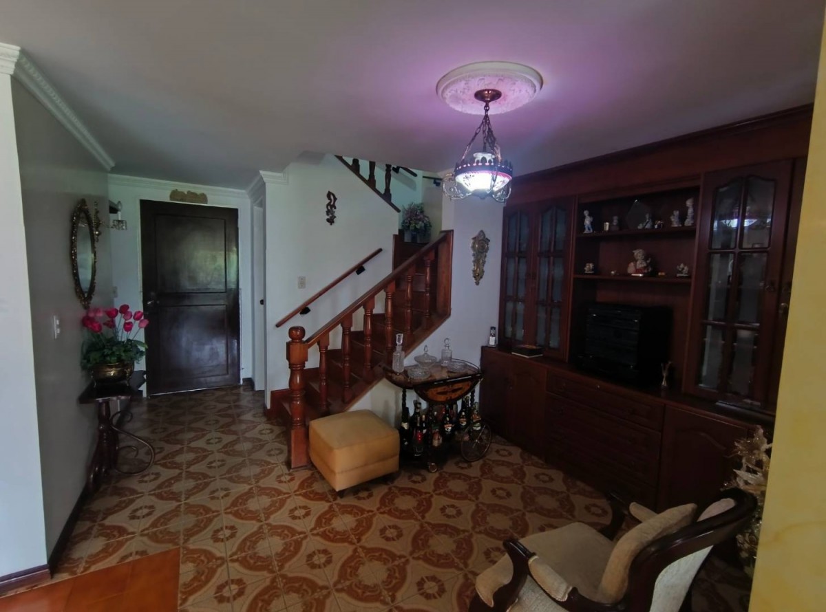 Casa en venta en Calleja Baja, Bogotá · foto 2 de 24