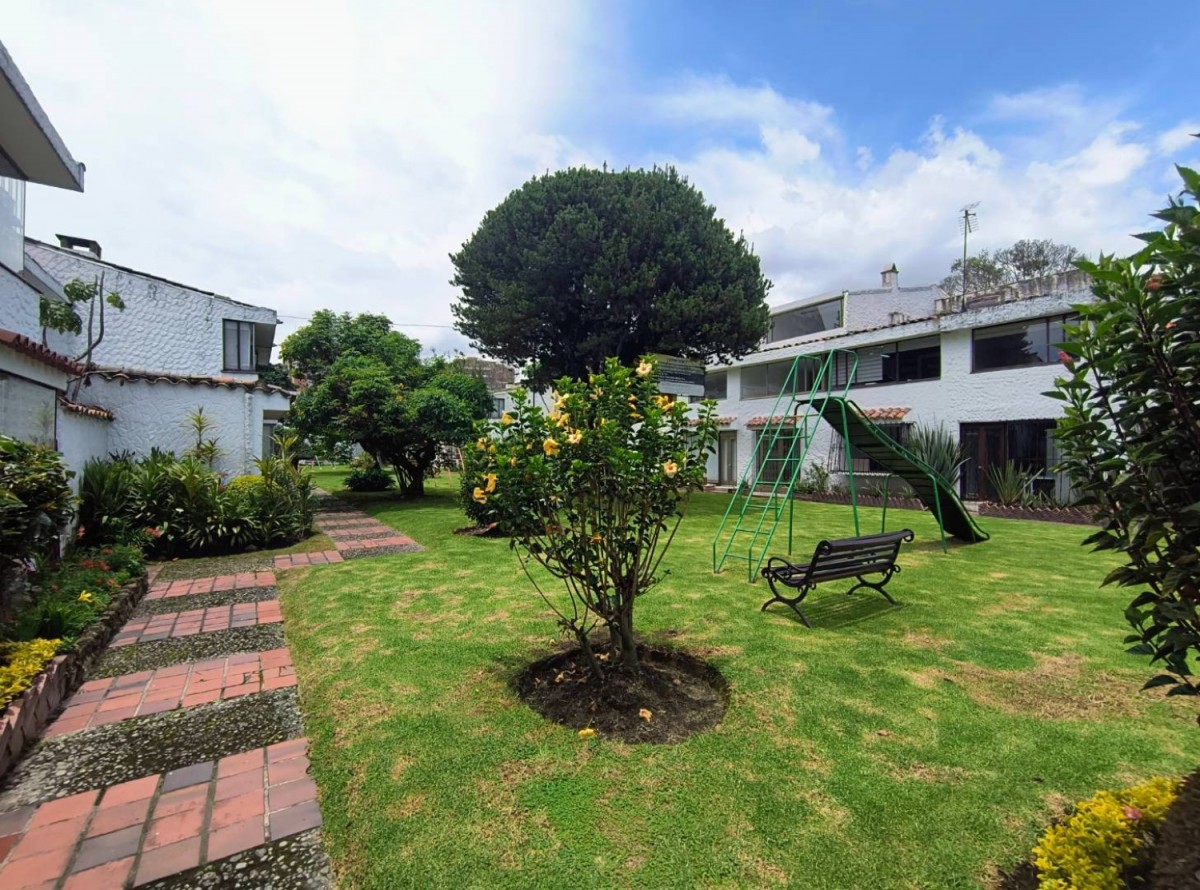 Casa en venta en Calleja Baja, Bogotá · foto 7 de 24