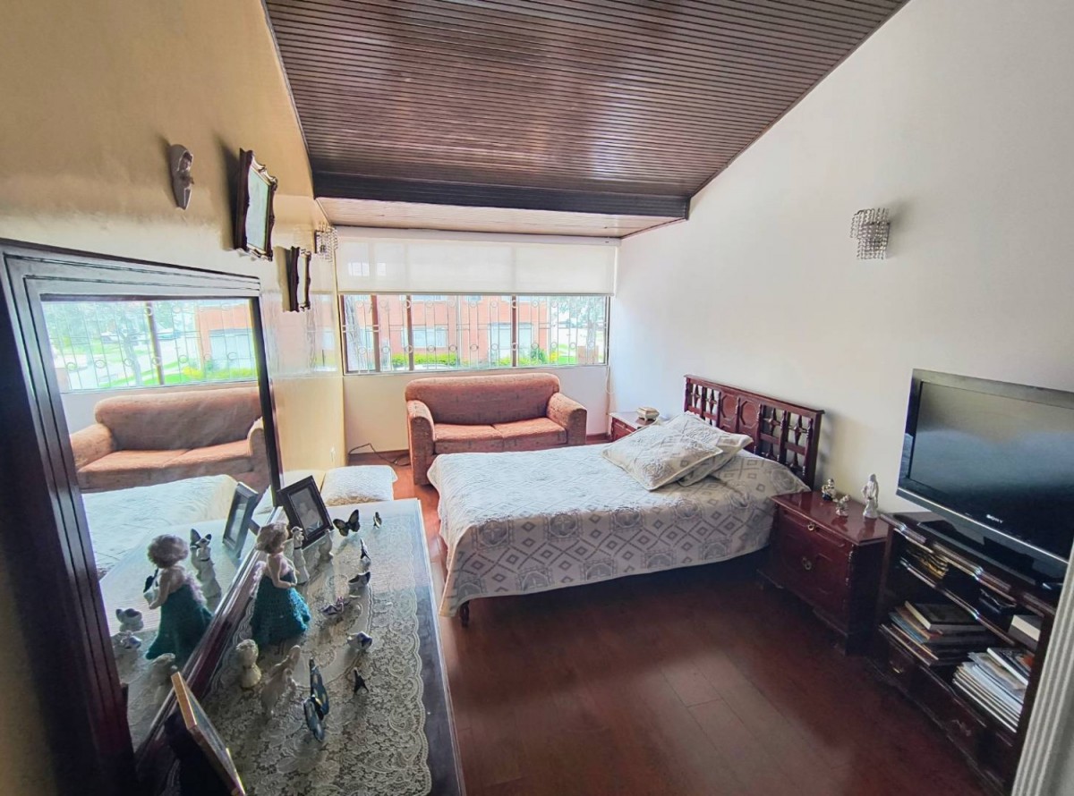 Casa en venta en Calleja Baja, Bogotá · foto 13 de 24
