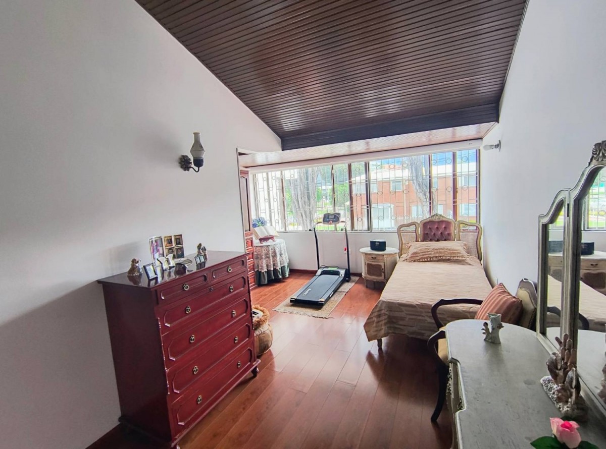Casa en venta en Calleja Baja, Bogotá · foto 15 de 24