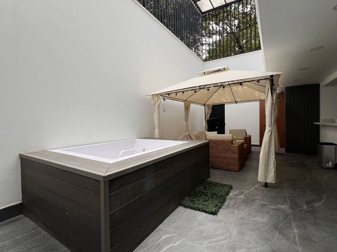 Apartamento de 3 alcobas en venta en El Poblado, Medellín, 222 m² · foto 15 de 16