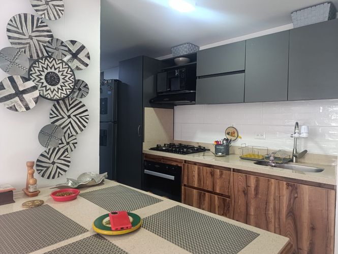 Apartamento en venta en El Poblado, Medellín · foto 7 de 17