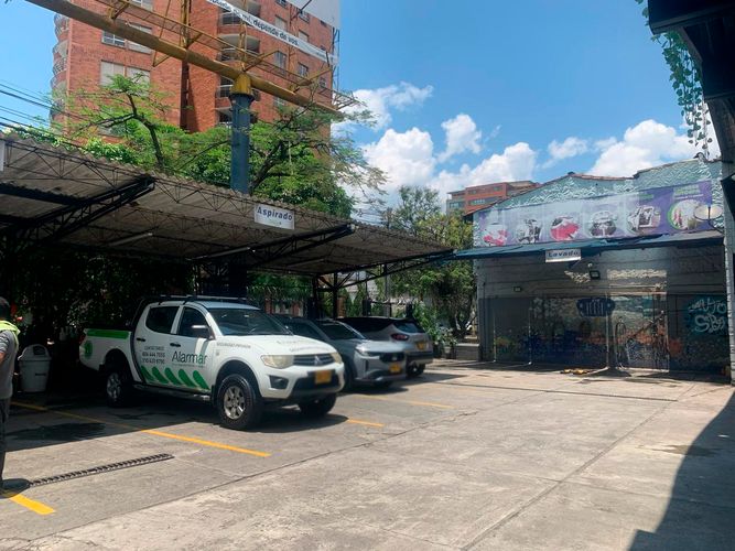 Local en arriendo en El Poblado, Medellín, 500 m² · foto 3 de 4