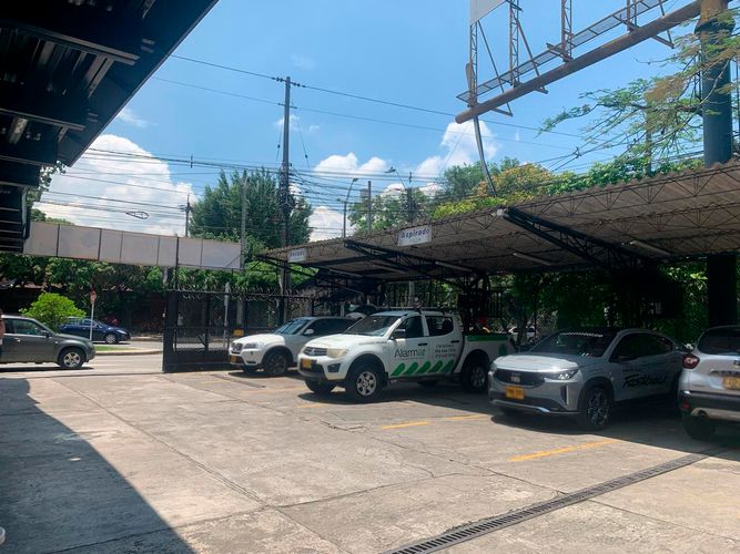 Local en arriendo en El Poblado, Medellín, 500 m² · foto 4 de 4