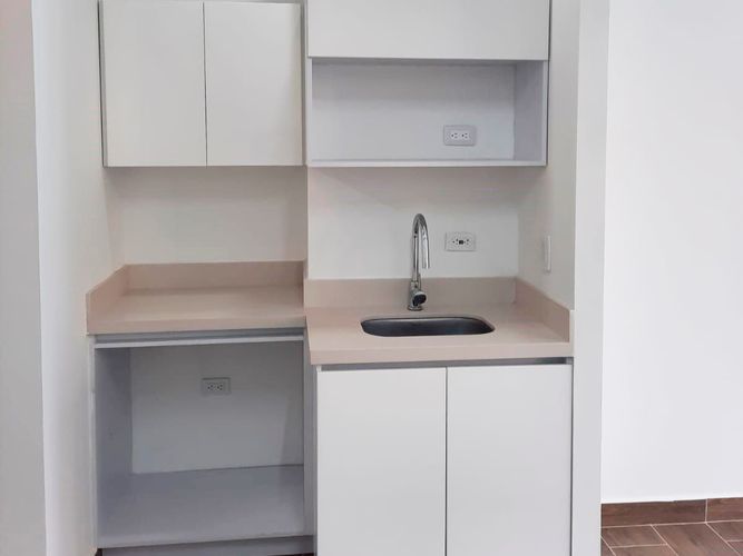 Oficina en arriendo en El Poblado, Medellín, 33 m² · foto 4 de 7
