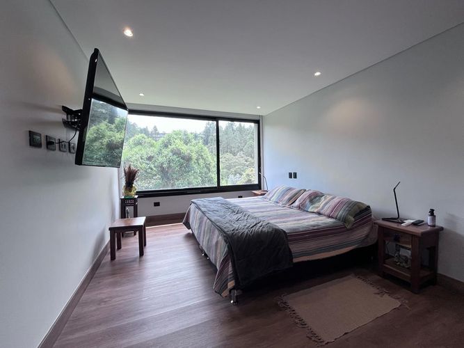 Casa de 4 alcobas en venta en Carrizales, Envigado, 361 m² · foto 10 de 19