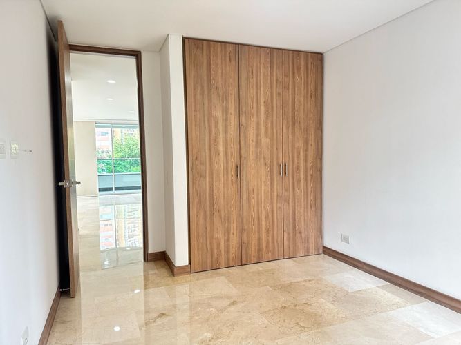 Apartamento de 3 alcobas en arriendo en El Poblado, Medellín, 125 m² · foto 11 de 19