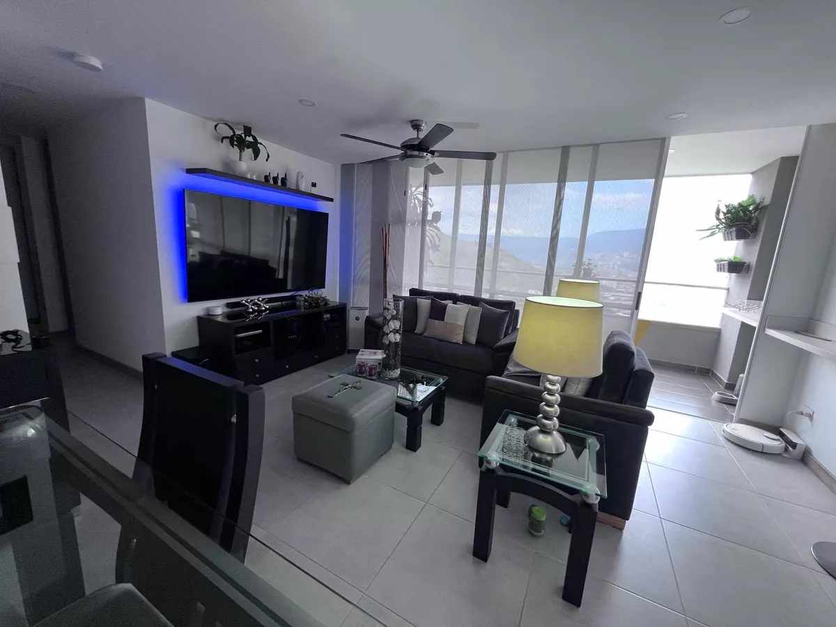 Apartamento en venta en Suramerica, Itagüí · foto 3 de 24