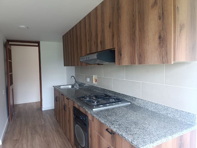 Apartamento de 2 alcobas en arriendo en El Poblado, Medellín, 94 m² · foto 6 de 16