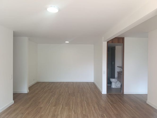 Apartamento de 2 alcobas en arriendo en El Poblado, Medellín, 94 m² · foto 9 de 16