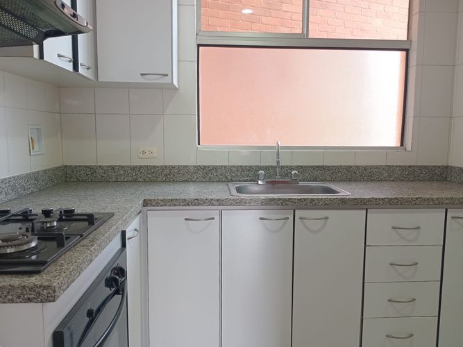 Apartamento de 3 alcobas en arriendo en El Poblado, Medellín, 20 m² · foto 5 de 16