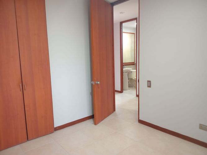 Apartamento de 3 alcobas en arriendo en El Poblado, Medellín, 20 m² · foto 8 de 16