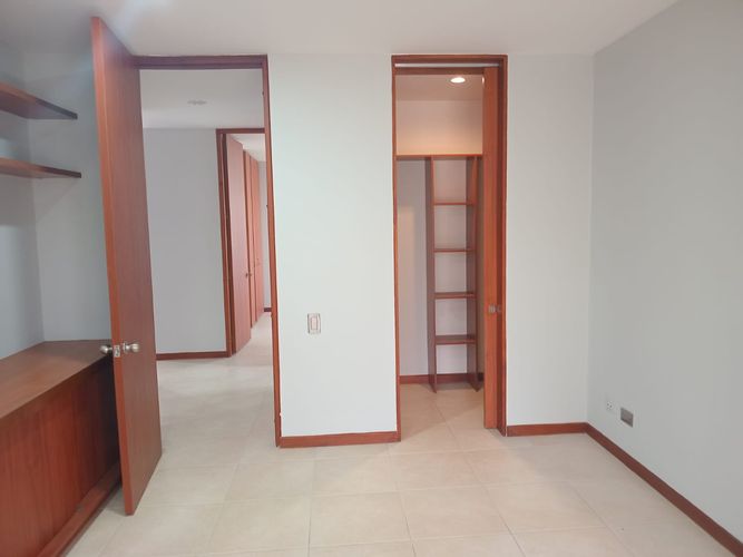 Apartamento de 3 alcobas en arriendo en El Poblado, Medellín, 20 m² · foto 14 de 16