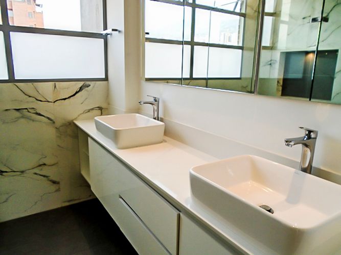 Apartamento de 3 alcobas en arriendo en El Poblado, Medellín, 240 m² · foto 14 de 16