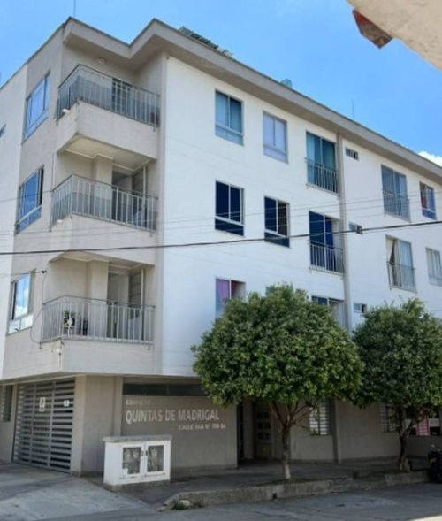 Edificio en venta en Alamos Norte, Neiva, 589 m² · foto 2 de 2