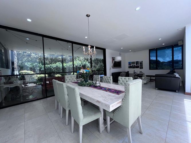 Casa de 4 alcobas en venta en Las Palmas, Envigado, 390 m² · foto 4 de 20