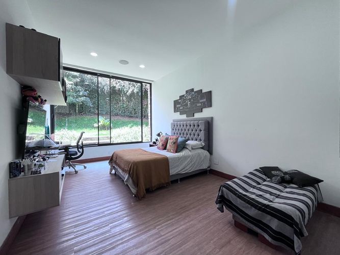 Casa de 4 alcobas en venta en Las Palmas, Envigado, 390 m² · foto 12 de 20