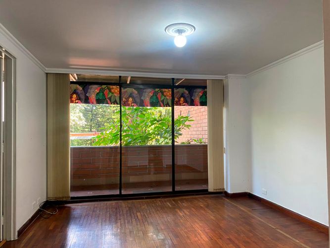 Apartamento en venta en El Poblado, Medellín · foto 4 de 18