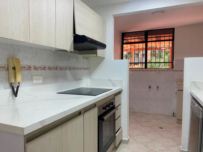 Apartamento en venta en El Poblado, Medellín · foto 10 de 18