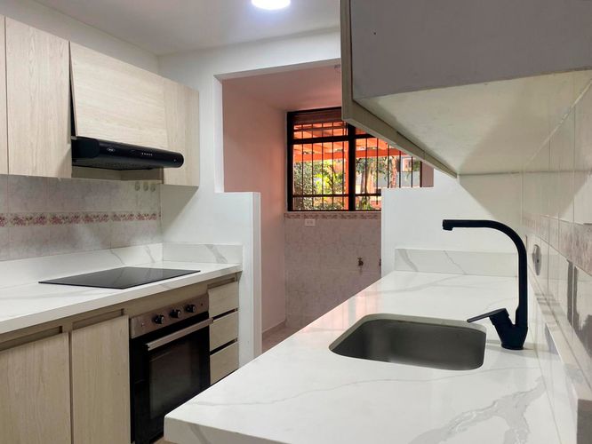 Apartamento en venta en El Poblado, Medellín · foto 12 de 18