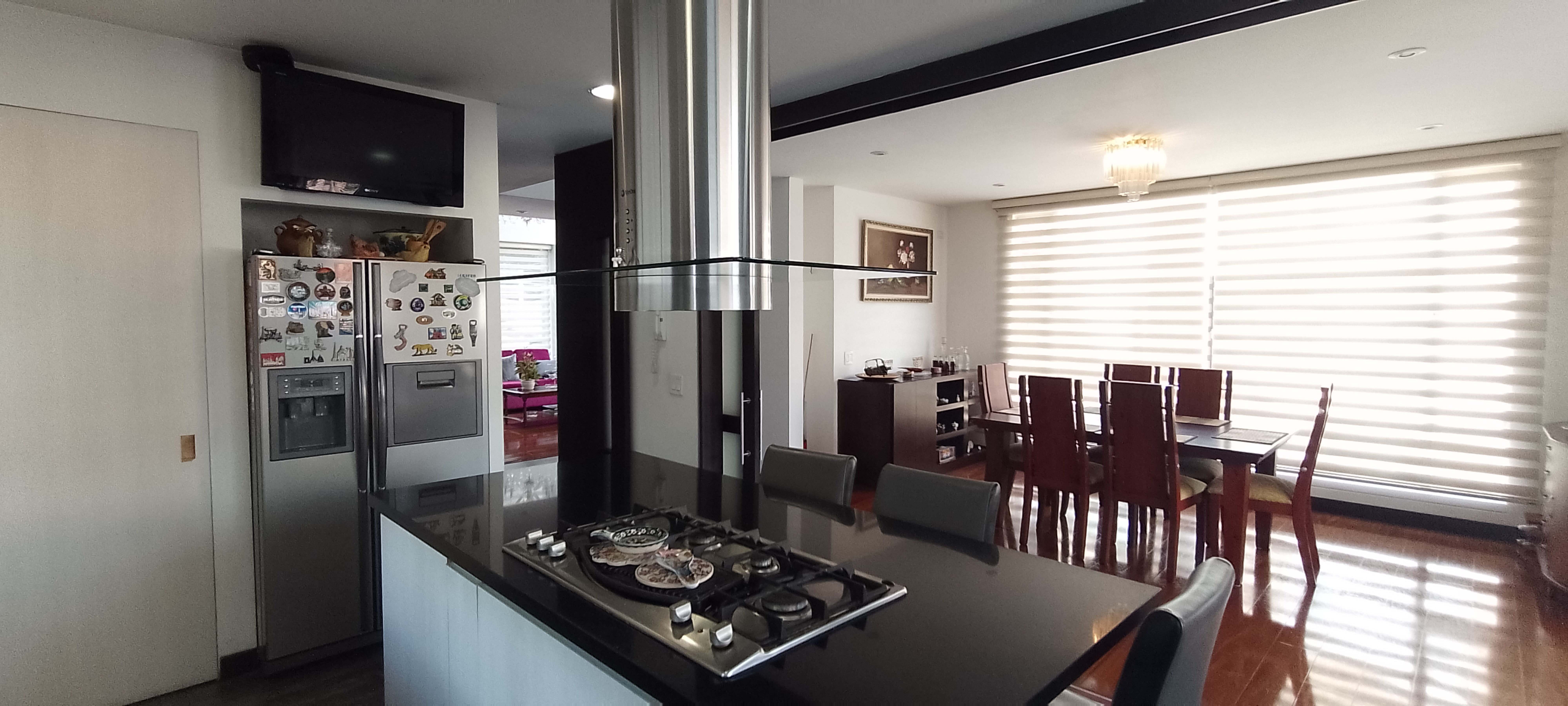 Casa en venta en Cerros De Suba, Bogotá · foto 2 de 24