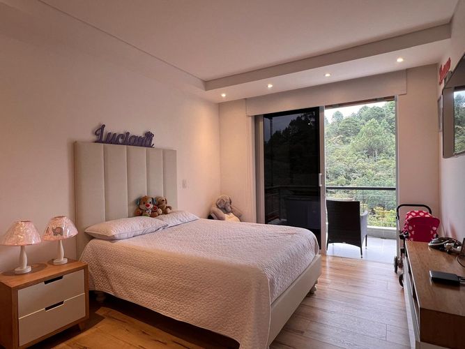 Casa de 5 alcobas en venta en Las Palmas, Envigado, 450 m² · foto 10 de 19