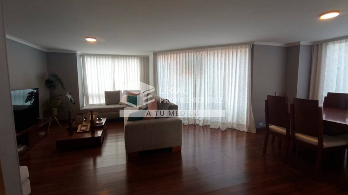 Apartamento en venta en Altos Del Poblado, Medellín · foto 10 de 24