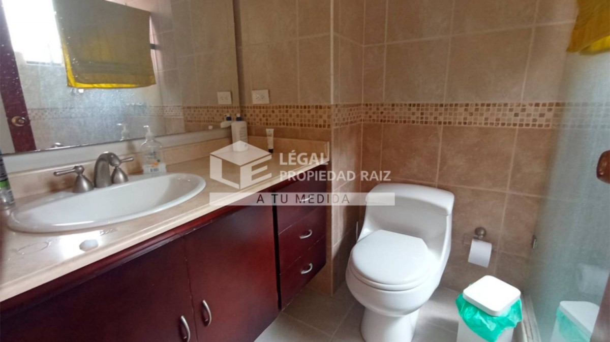 Apartamento en venta en Altos Del Poblado, Medellín · foto 12 de 24