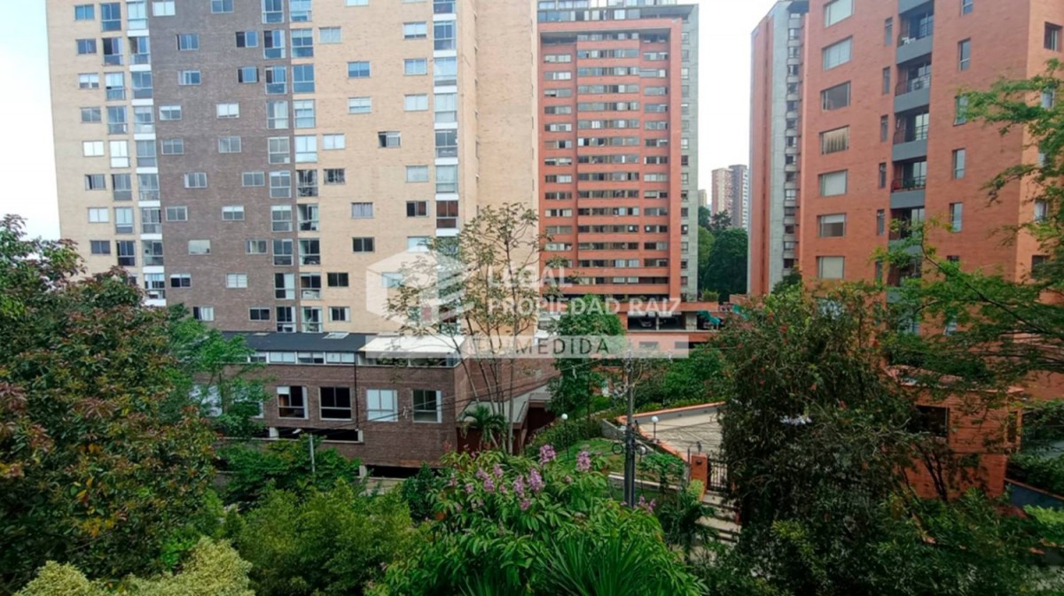 Apartamento en venta en Altos Del Poblado, Medellín · foto 20 de 24