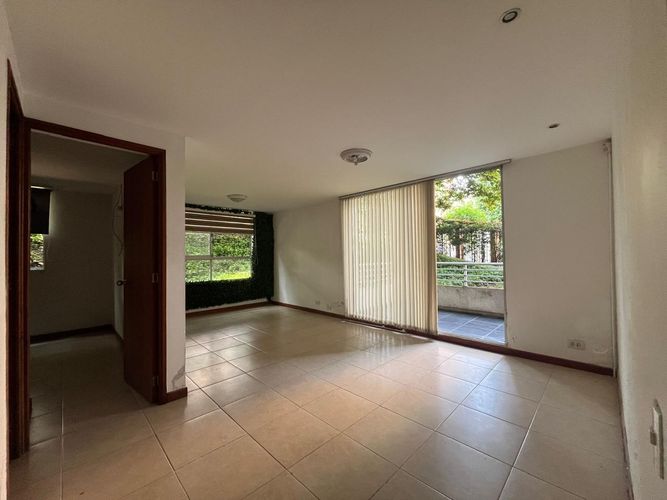 Apartamento de 3 alcobas en venta en El Poblado, Medellín, 127 m² · foto 1 de 18