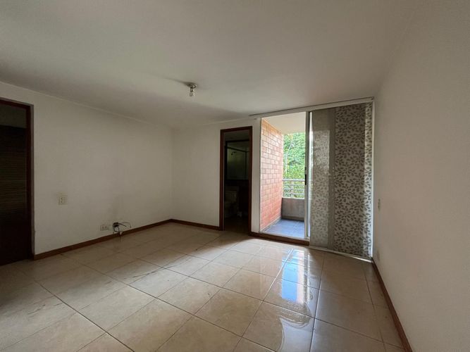Apartamento de 3 alcobas en venta en El Poblado, Medellín, 127 m² · foto 3 de 18